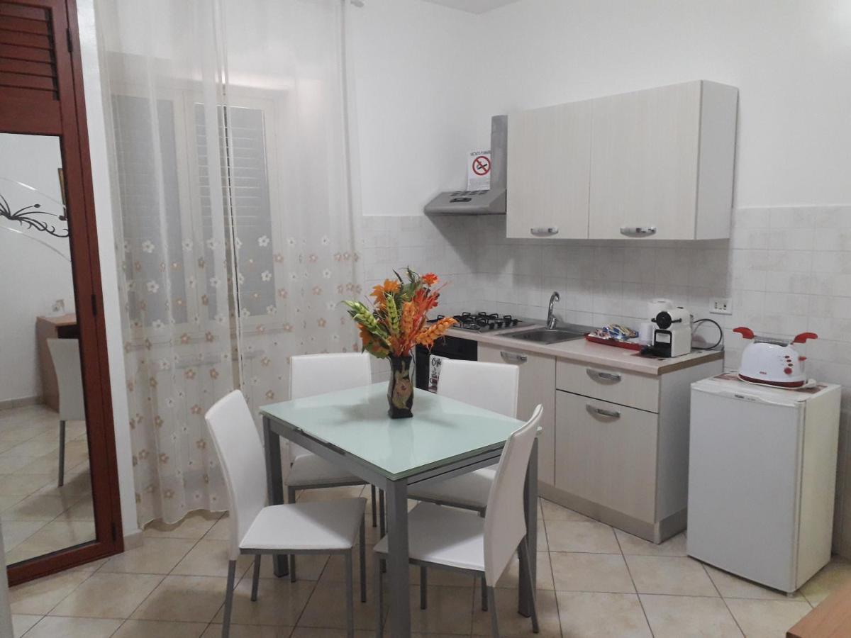 Apartment La Maison เมสซีนา ภายนอก รูปภาพ