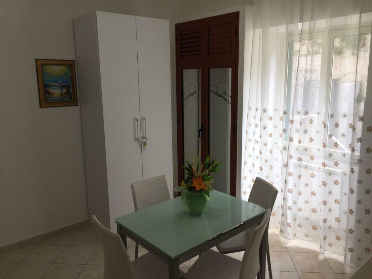 Apartment La Maison เมสซีนา ภายนอก รูปภาพ